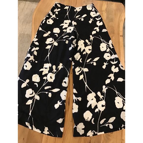 J. Peterman Company Pants Womens Size 8 Wide Leg 100% Silk Black White Floral - Picture 2 of 6